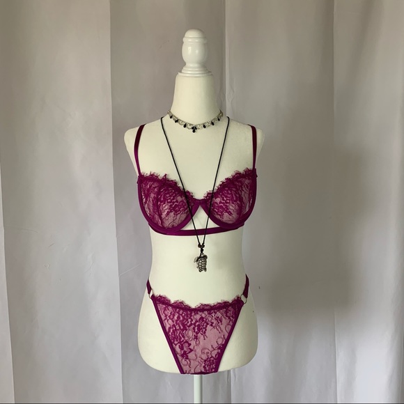 SHEIN plus floral lace underwire lingerie set - Picture 2 of 12